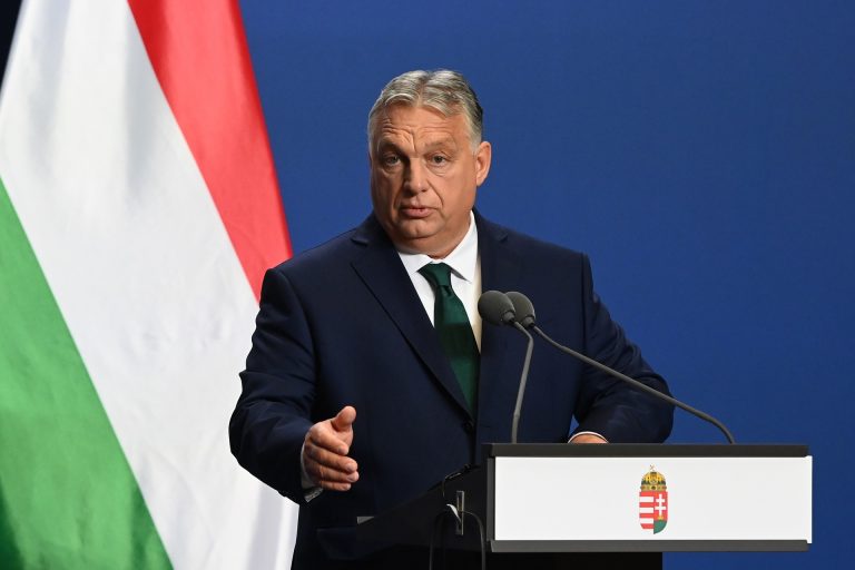 Orbán Viktor érzelmes módon köszönt el a magyar néptánc pápájától