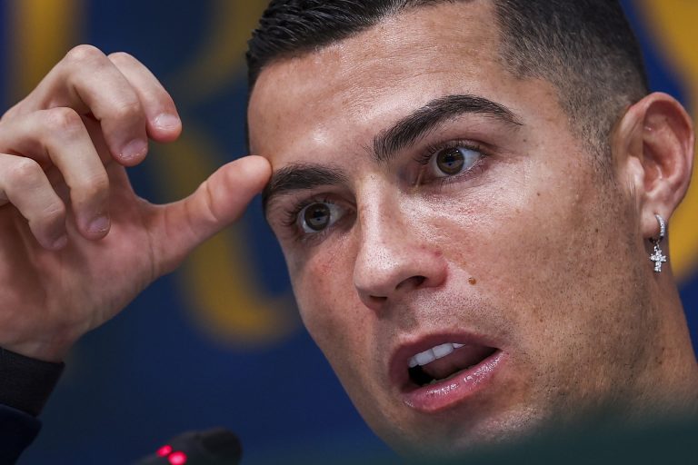 Videón Ronaldo parádés szabadrúgásgólja a szaúdi ligából