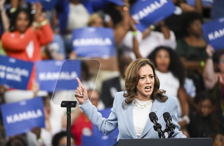 Már kedden kiderülhet, ki lesz Kamala Harris alelnök-jelöltje