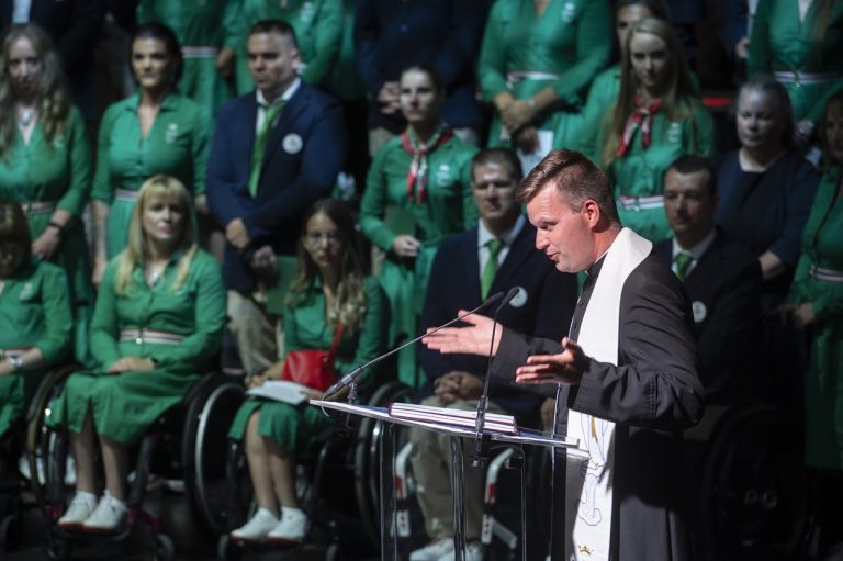 Felháborodtak a helybeliek, hogy Bese Gergő botránya miatt lett híres Dunavecse