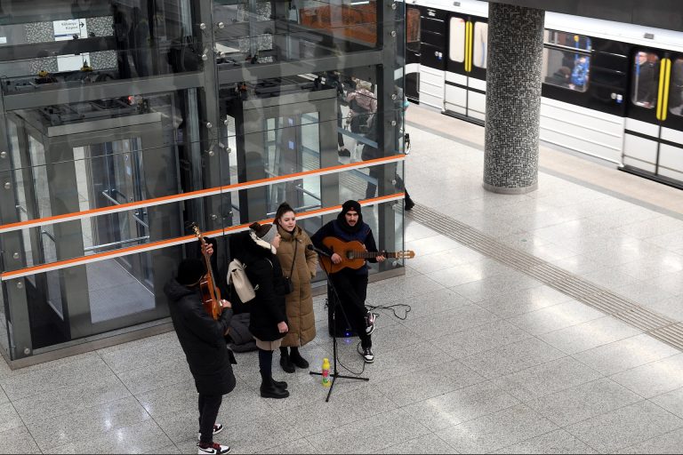 Újra teljes vonalon közlekedik az M3-as metró