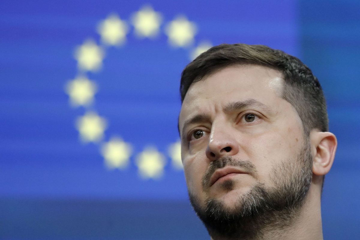 Az EU szerint Ukrajna demokrácia, Oroszország nem