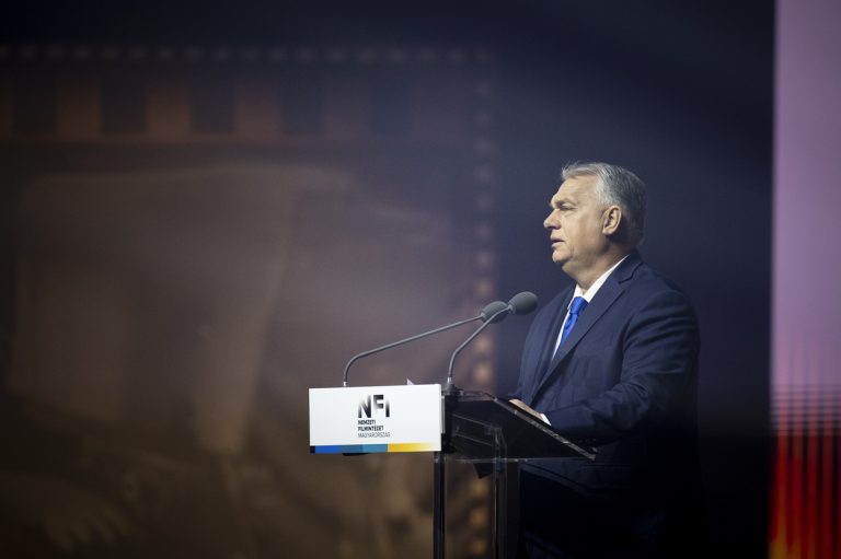 Orbán Viktor: csatákat csak feltűrt ingujjal lehet nyerni