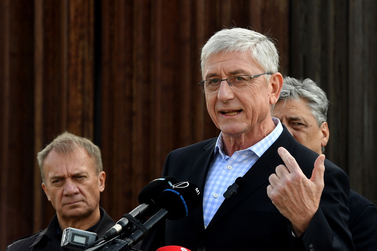 Gyurcsány Ferenc új autót vásárol, lecserélné a régit