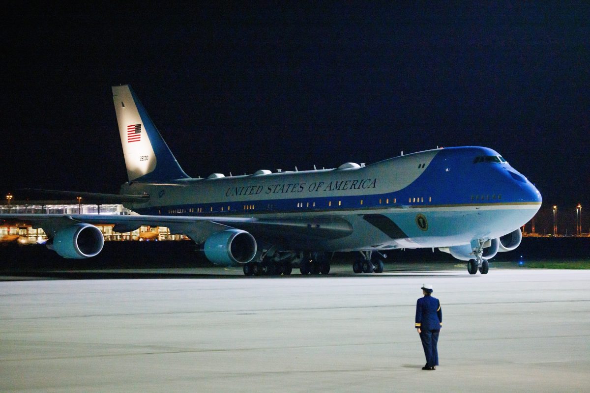 Donald Trump VIP-vendég lehet a moszkvai katonai parádén