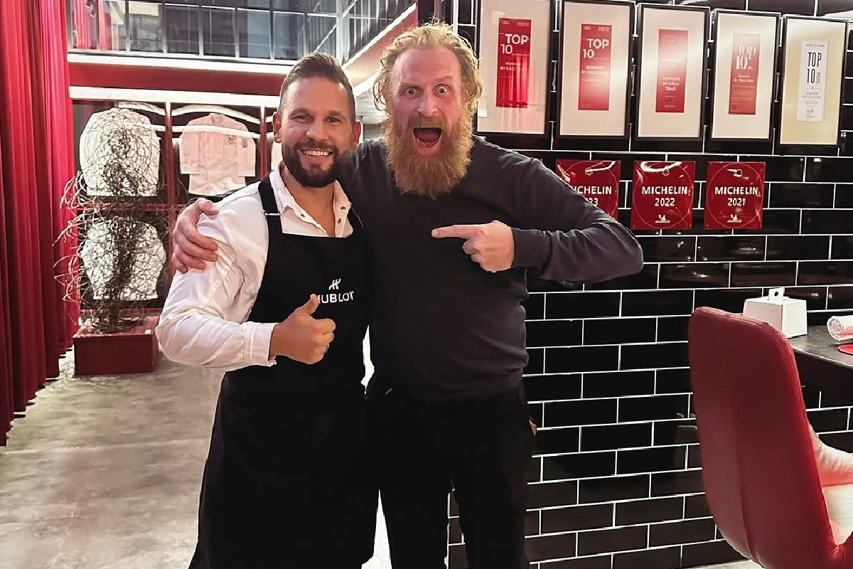 Rácz Jenő vendégül látta a Trónok harca egyik legnagyobb sztárját