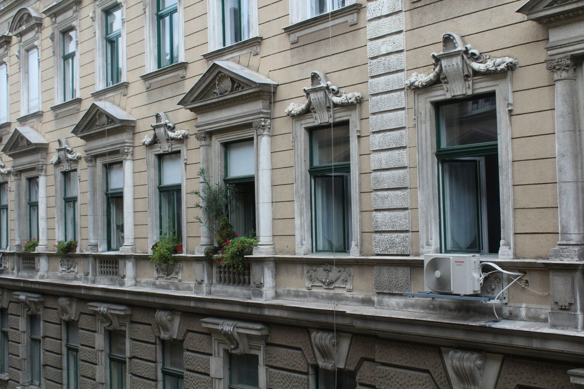 Lakáspiaci boom: országosan újabb 10 százalékkal emelkedtek az ingatlanárak