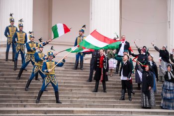 Ünnepi hétvége: így alakul a boltok nyitvatartása március 15-én