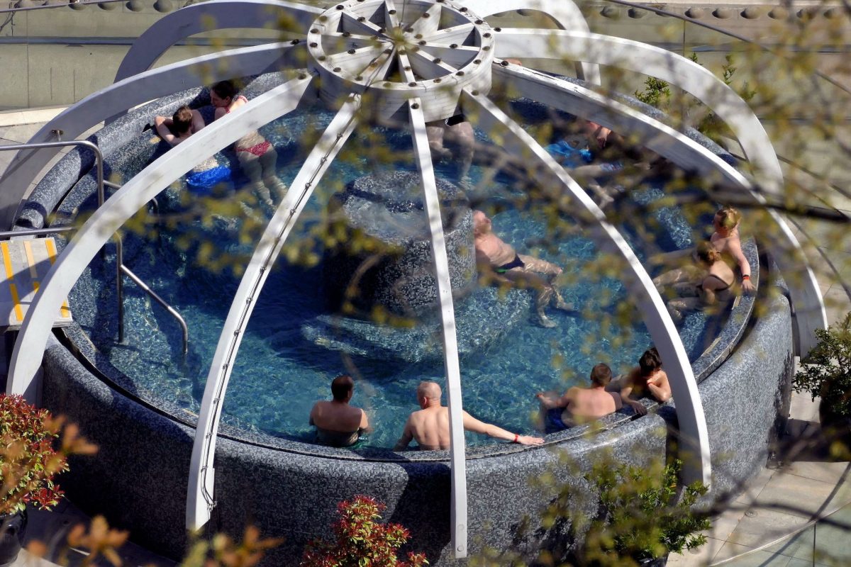 Idén tovább drágulnak a fürdőbelépők