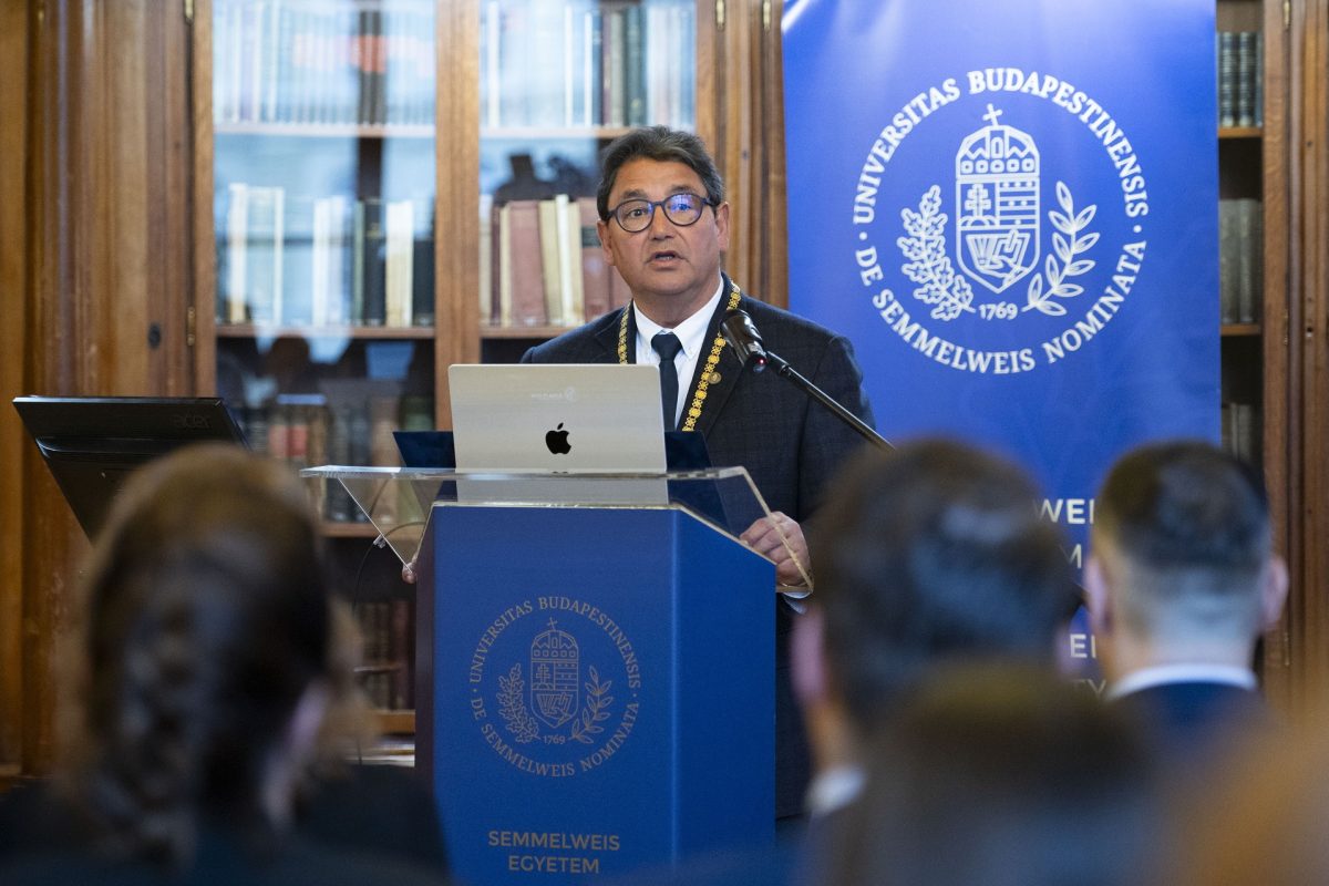 Újabb szintre emelkedett a Semmelweis Egyetem, Merkely Béla is reagált