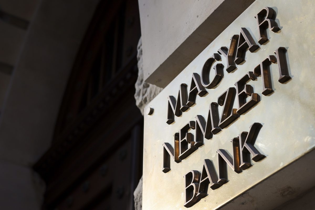 Az MNB nevével visszaélve próbálnak banki adatokhoz jutni a csalók