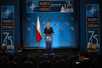 Lengyelország tart az oroszoktól, nukleáris fegyvereket akar az USA-tól