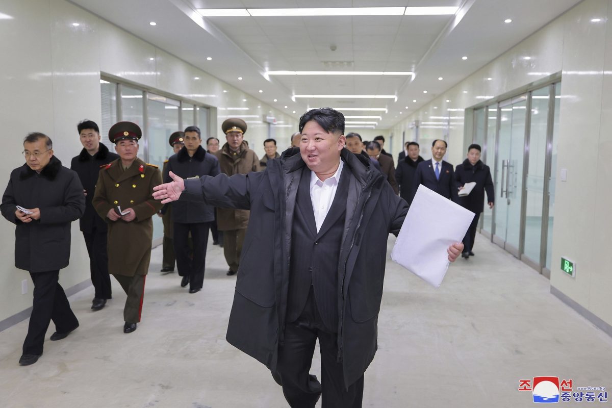 A háborúra berendezkedő Észak-Korea megint fenyegetőzik, idegesek az USA miatt