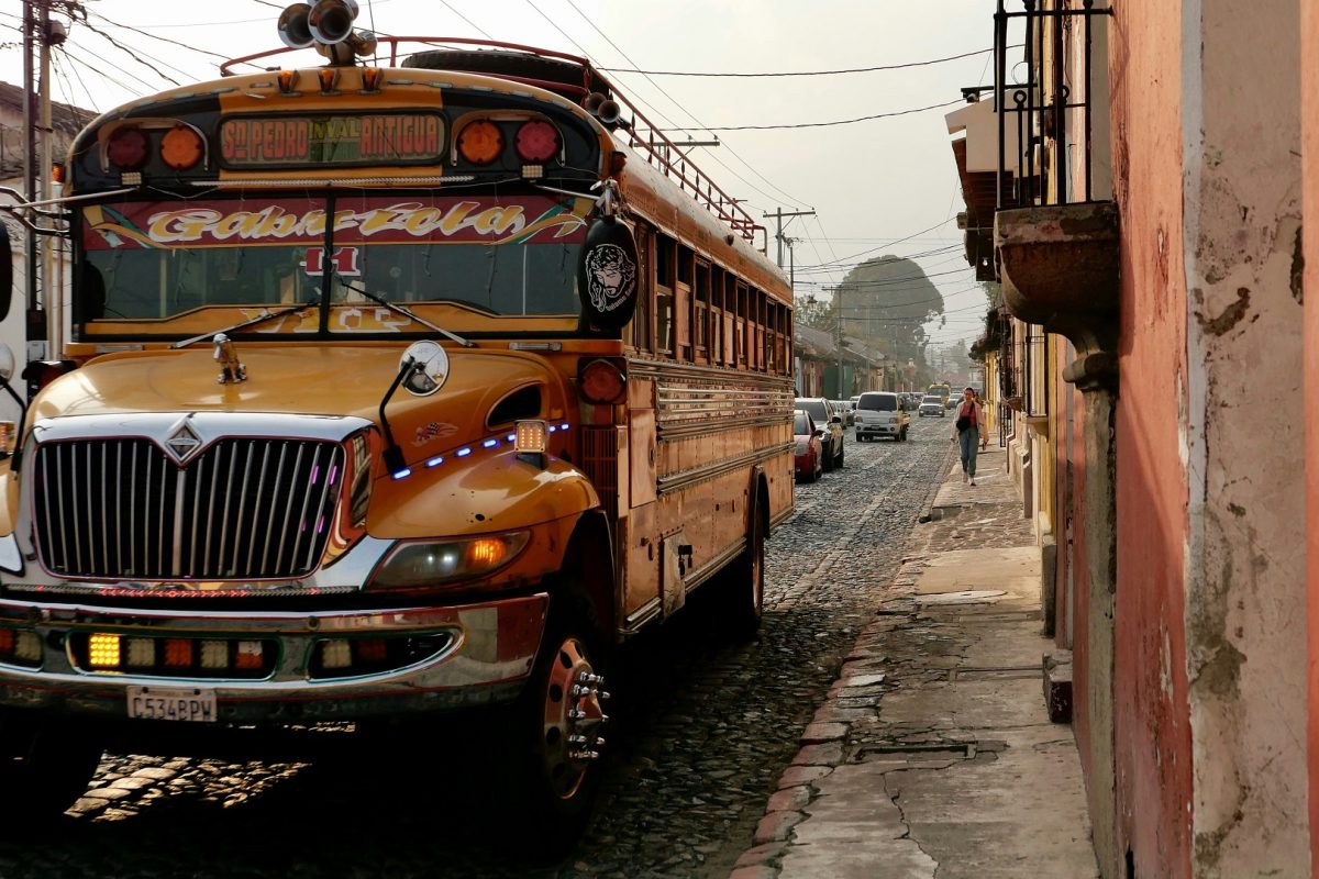 120 métert zuhant egy furgon Mexikóban, rengeteg a halott