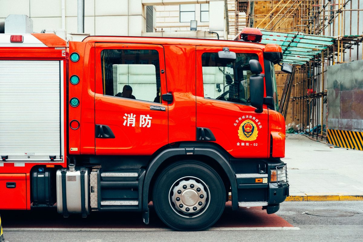 Robbanás rázott meg egy észak-kínai várost, 210 tűzoltó vonult a helyszínre