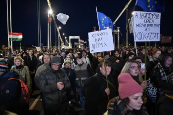 Jöhet az újabb közlekedési káosz a következő budapesti tüntetések miatt, itt vannak a részletek