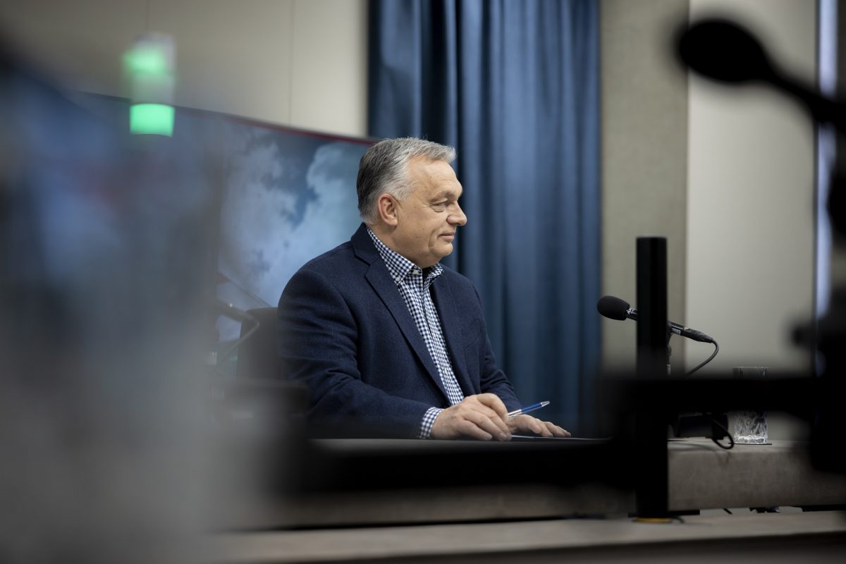 Már közel 300 ezres megtekintésnél jár Orbán Viktor interjúja