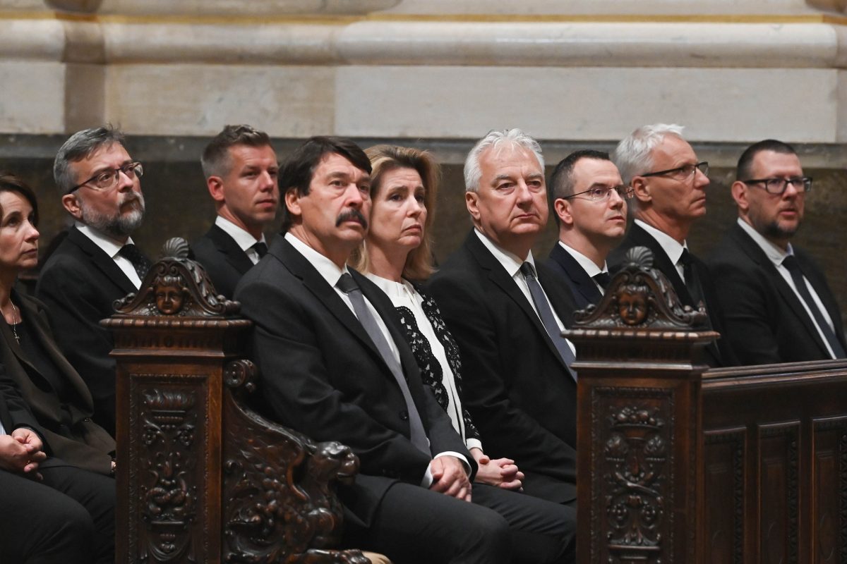 Magyar Péter azt mondja, Bede Zsolt trágárul üvöltözve zaklatta őt a Szent István Bazilikában