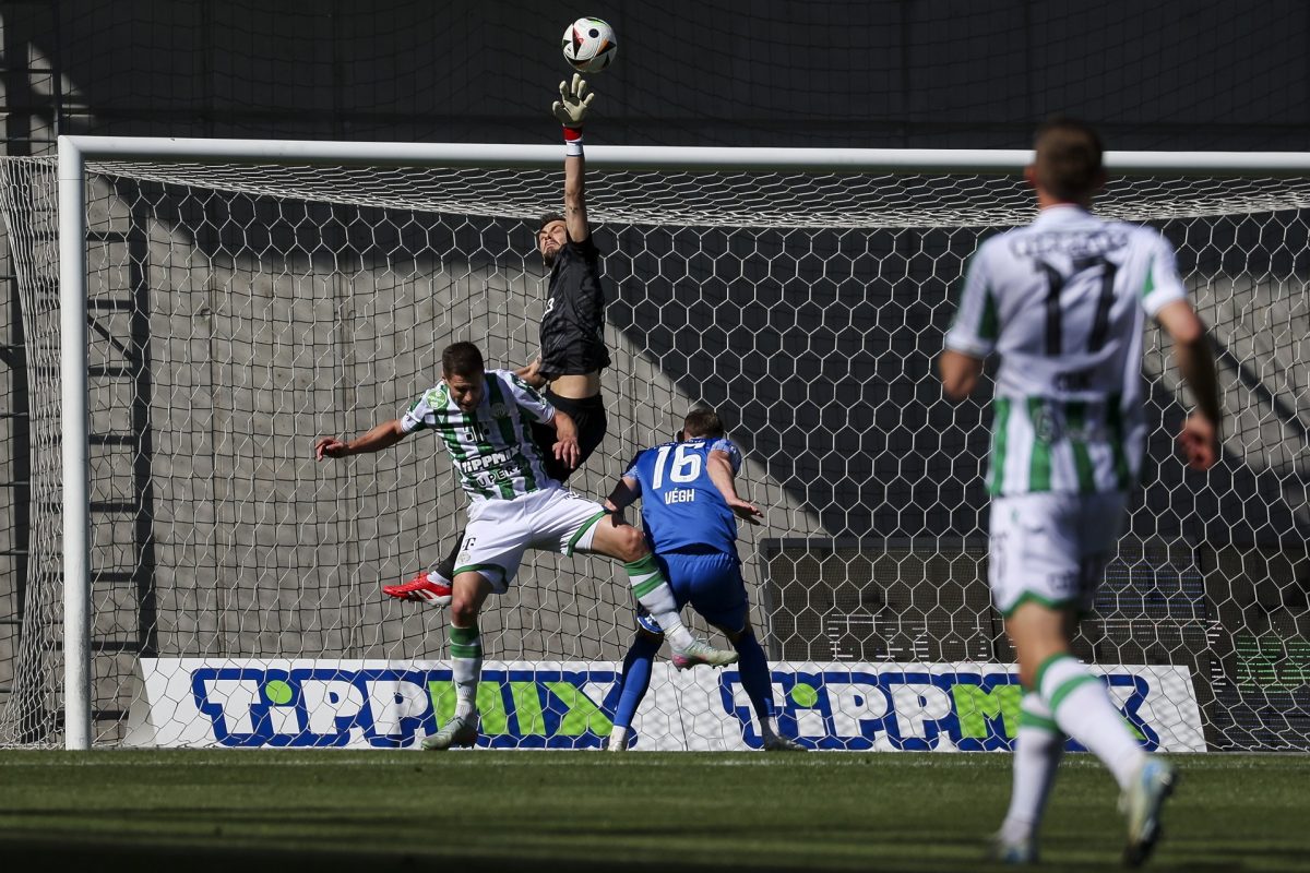 3-2-re nyert a Fradi az MTK otthonában az NB1-es rangadón, Dibusz hatalmasat védett a végén