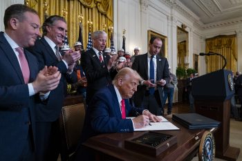 Donald Trump nem fél Kínától, de inkább tárgyalna