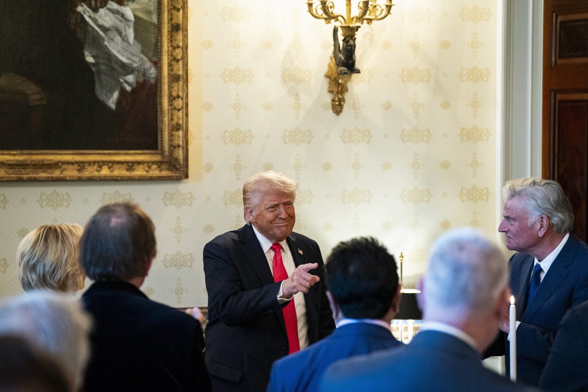 Trump kijelentette, Iránnak nem lehet atomfegyvere, máskülönben baj lesz