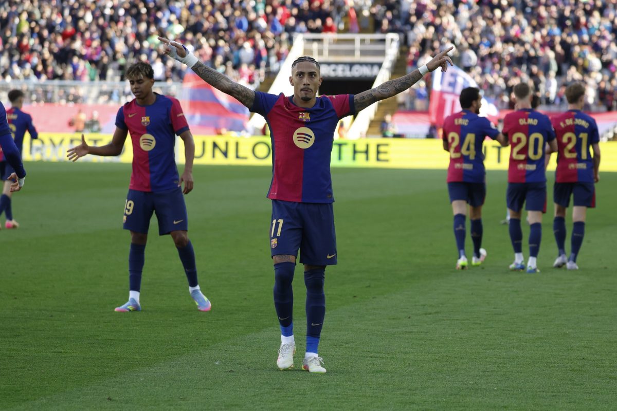 Földhöz vágott iPad és három pont: így őrült meg a Barcelona kispadja (videó)