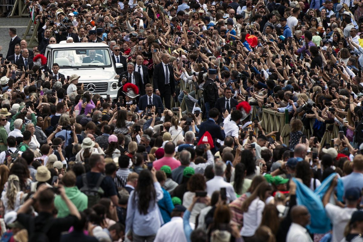 Rendkívüli műsorváltozás Ferenc pápa halála miatt, a temetést is élőben közvetítik