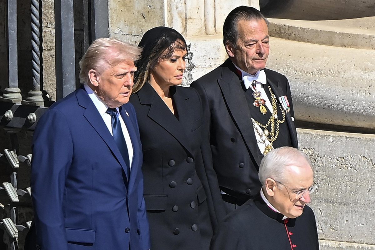 Így tárgyalt Trump és Zelenszkij Rómában a kápolna kellős közepén (fotók)