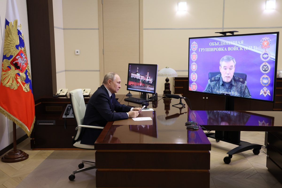 Vlagyimir Putyin gratulált az ukrán erők kurszki kiűzéséhez, Kijev szerint hazudnak az oroszok