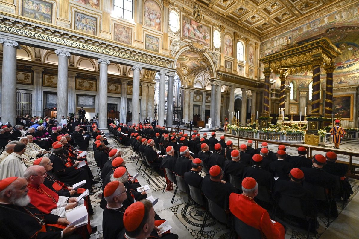 Lemondott a konklávén való részvételi jogáról az elítélt vatikáni bíboros 