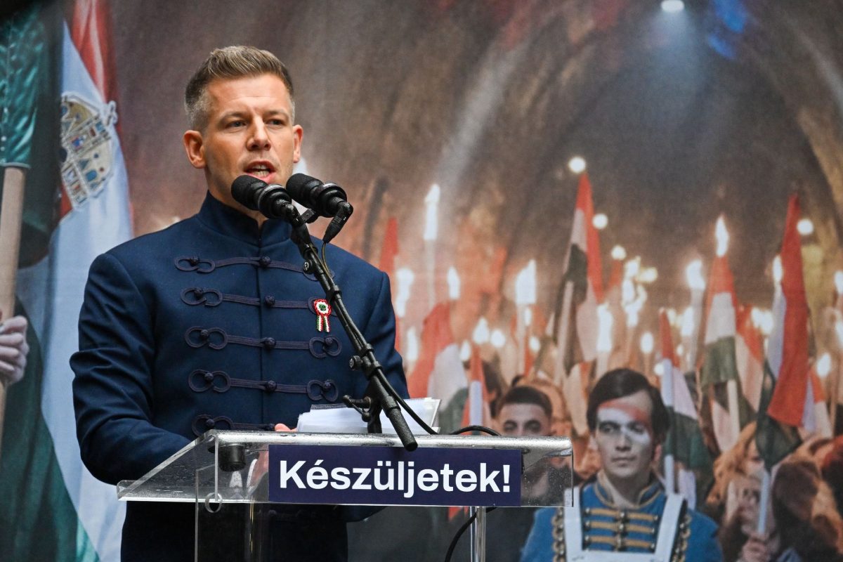 Magyar Péter: a Tisza Párt elkötelezett a 13. havi nyugdíj megtartása mellett