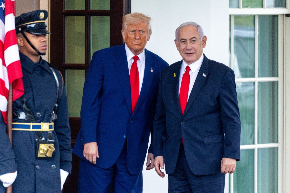 Trump a diplomáciát választotta: elhalasztották az izraeli csapást Irán ellen