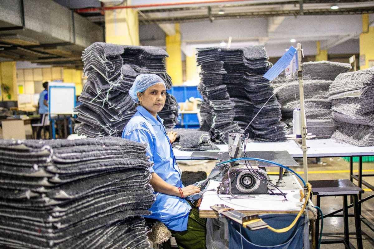 Látványos a mozgolódás a hazai munkaerőpiacon – a jelentkezők száma nő, az álláshirdetéseké csökken