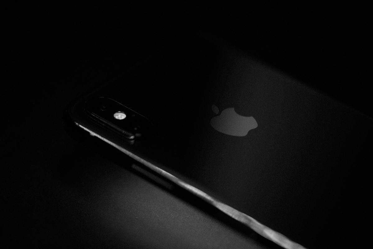 Gigantikus kamerarendszert kaphat az iPhone 17 Pro