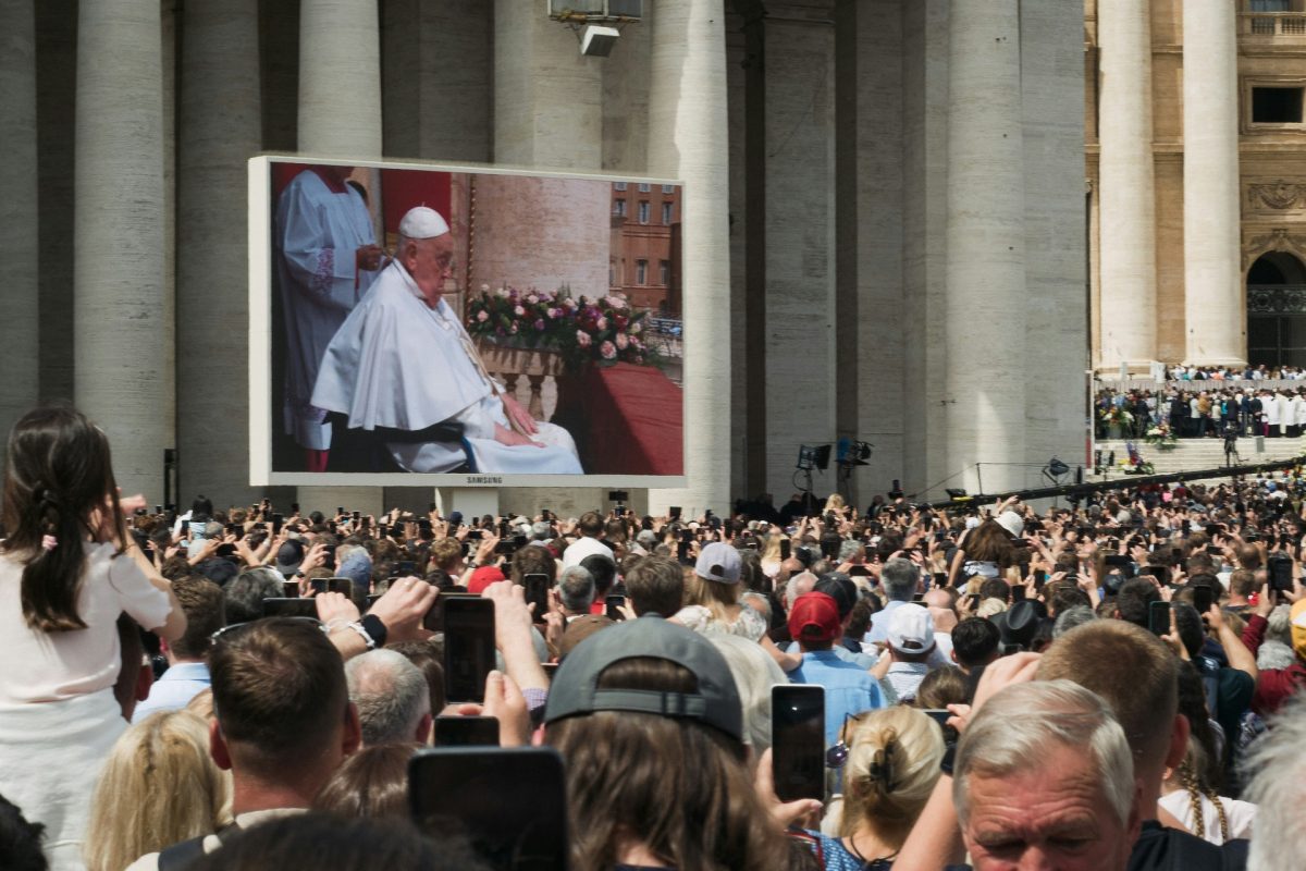 Re bíboros: Ferenc a nép pápája volt