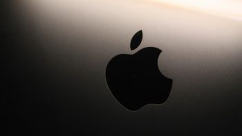 Rejtett kamera kerülhet a hajlítható kijelzős iPhone-ba? Újabb pletykák kaptak szárnyra