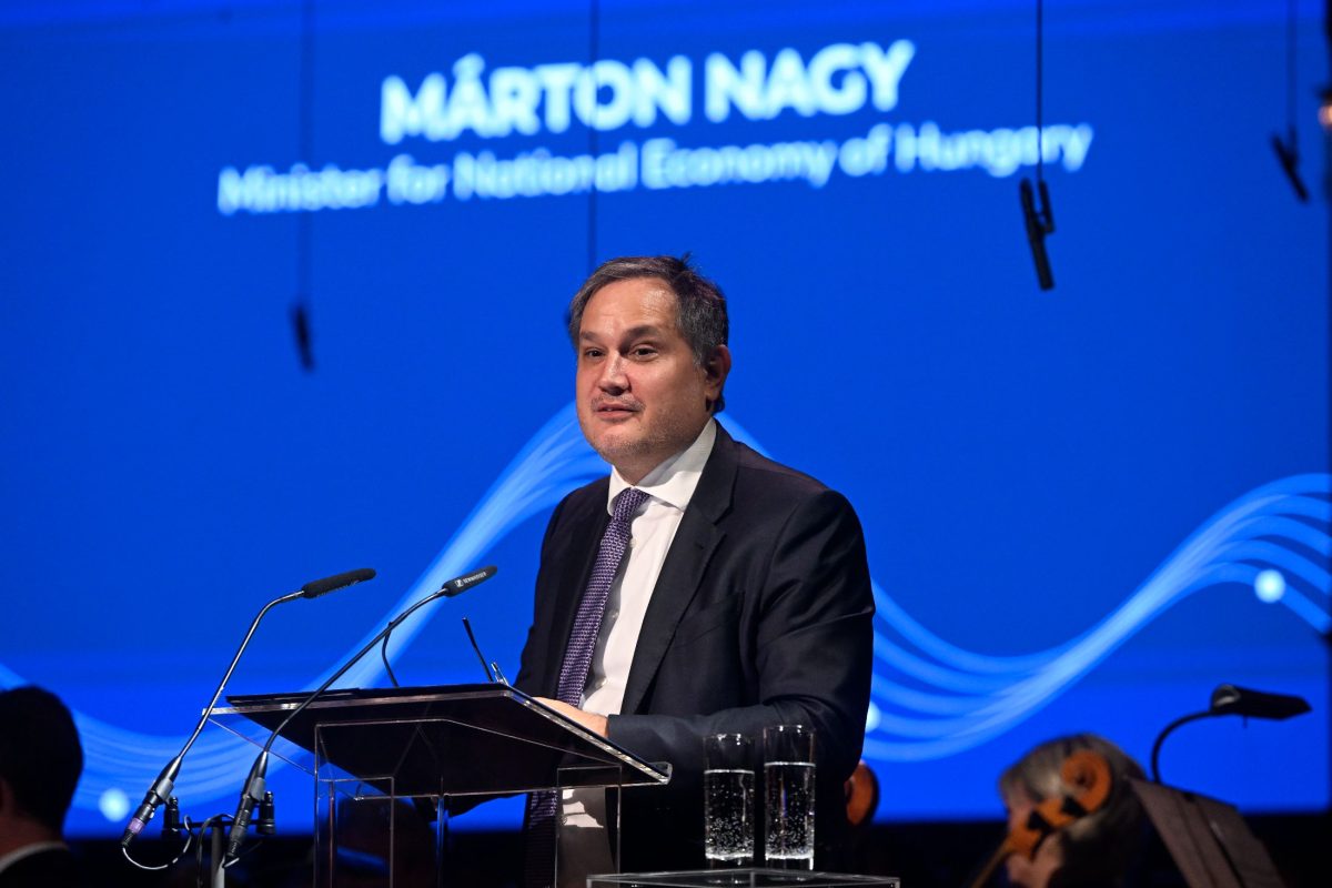 Csökkenhet a fejfájáscsillapítók ára: önkéntes árkorlátozást javasol a kormány