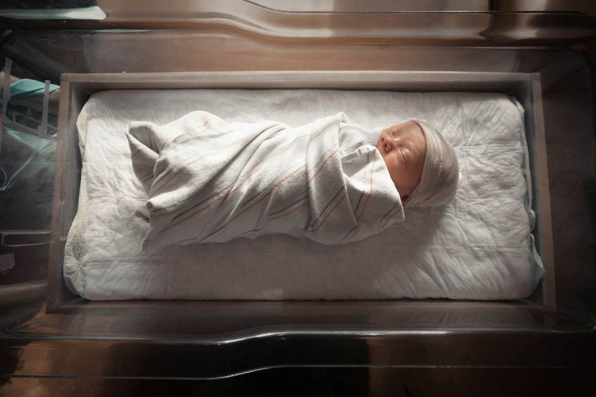 Száznál is több csecsemő töltötte első anyák napját kórházban, egyedül