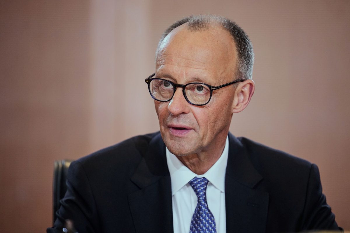 Telefonon egyeztetett az új német kancellár és Zelenszkij