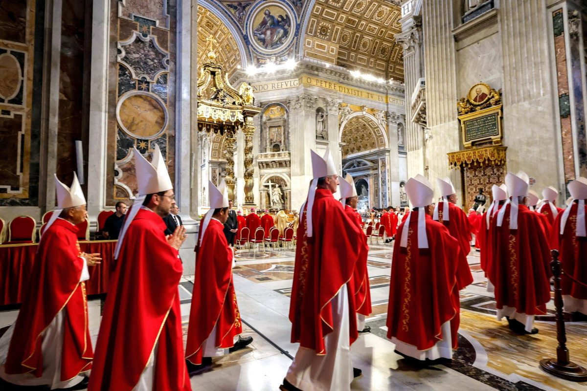 Bíborosok: a következő pápa az emberekhez közel álló pásztor legyen