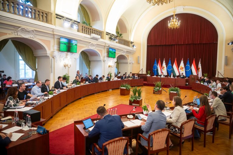 10,2 milliárd forintot vont el az állam – rendkívüli ülésen keres megoldást Budapest vezetése