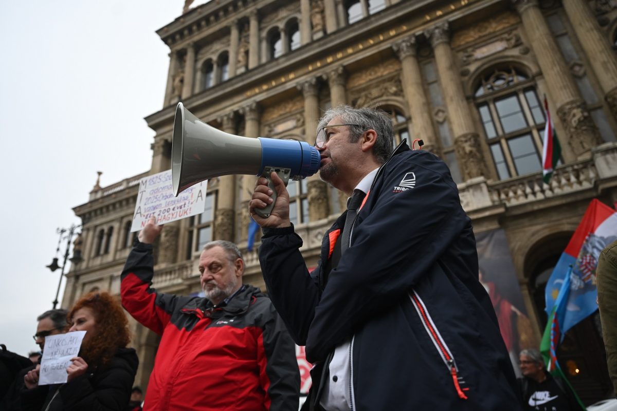 Hadházy keddi tüntetése: feljelentést tettek a jogellenes gyűlés szervezőjével szemben