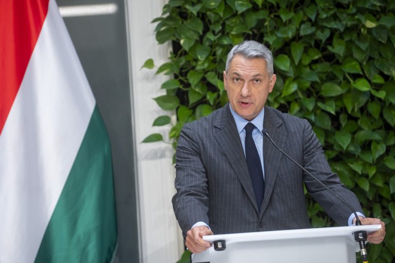 Extra pénzt kapnak a MÁV dolgozói