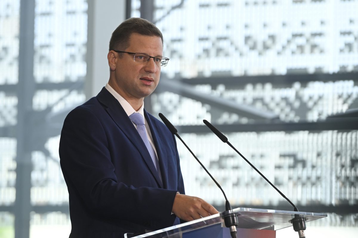 Gulyás Gergely keményen odaszólt Magyar Péternek