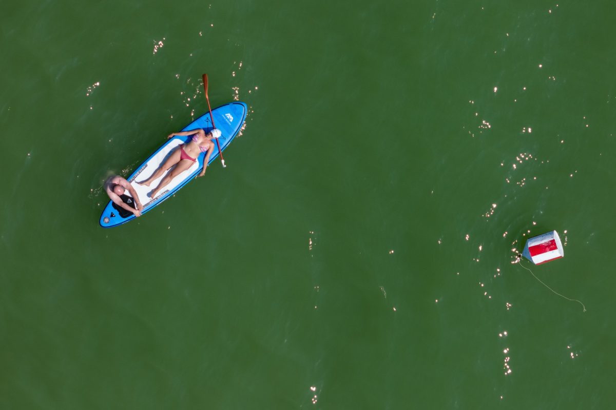 Elkezdett melegedni a Balaton vize, jön az igazi nyár