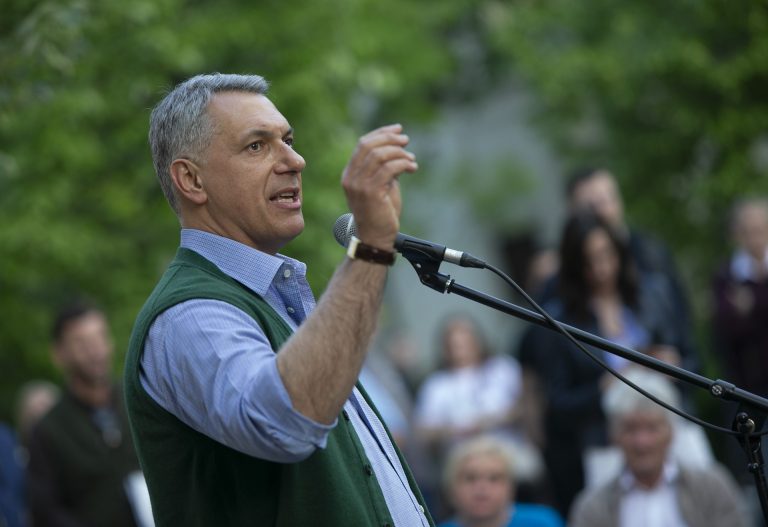 Lázár János újabb nyilvános fórumot tart, bárki kérdezhet tőle