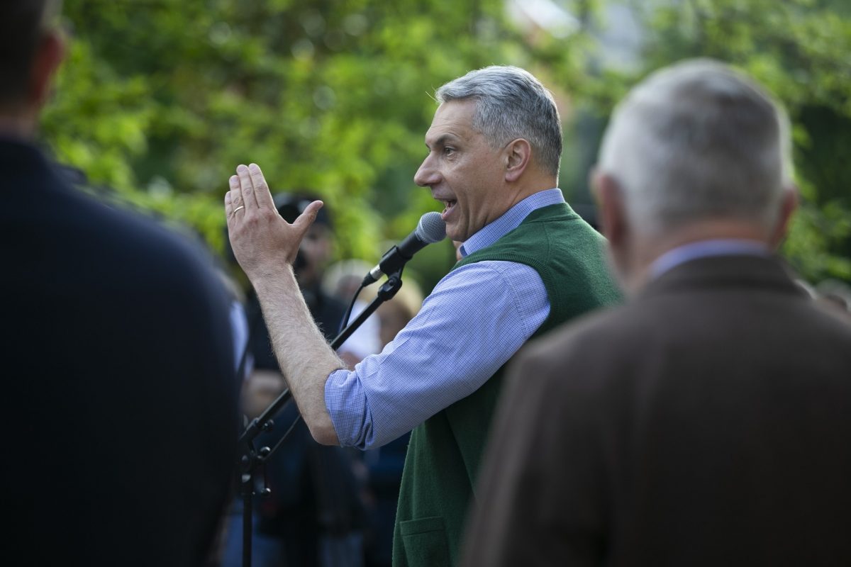 Lázár János: „Magyarországon, magyar rendszámmal 600 darab Ferrari van forgalomban”