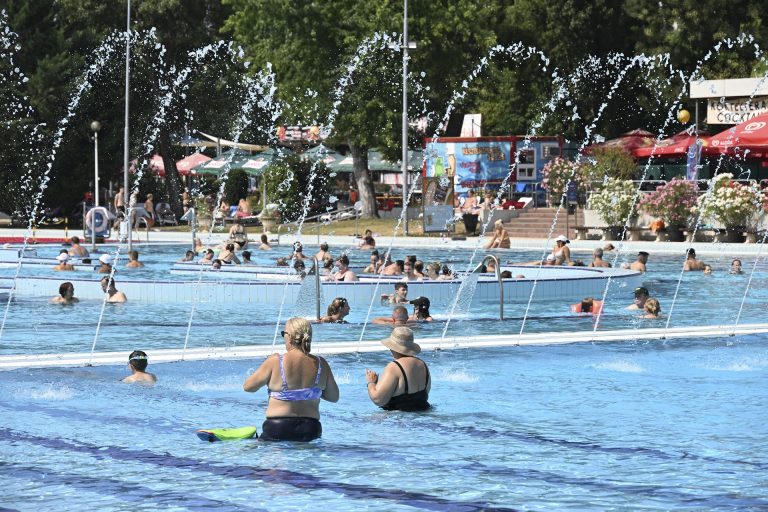 Maga a rémálom a strandok számára a májusi hónap