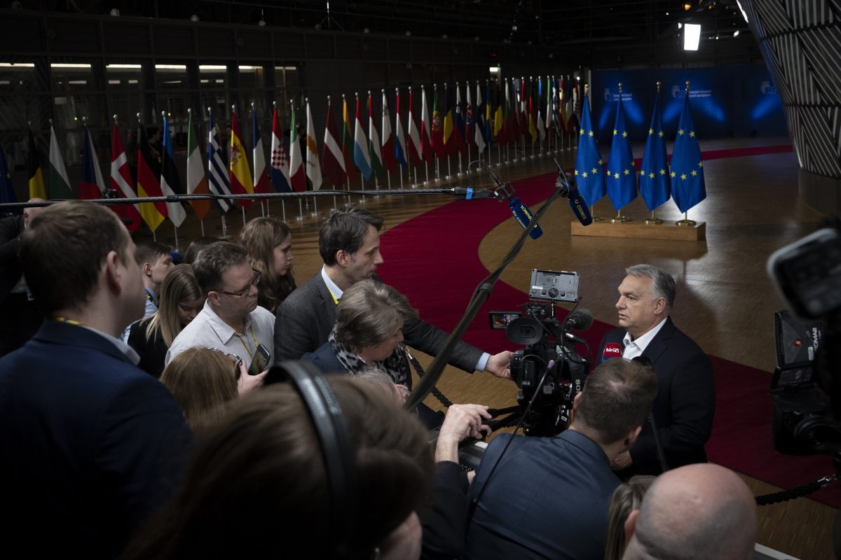 Orbán Viktor kemény üzenetet küldött Manfred Webernek