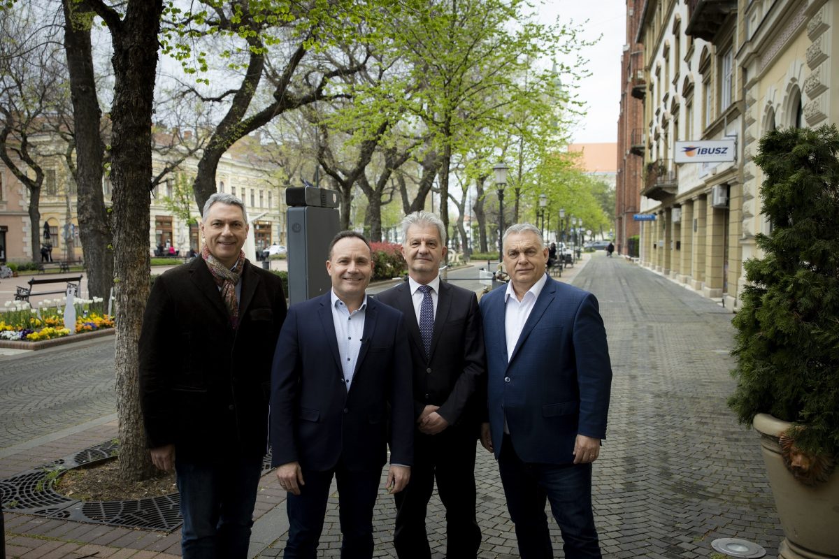 Lázár János: nem gördítünk akadályokat a Tisza elé, de le fogjuk győzni őket